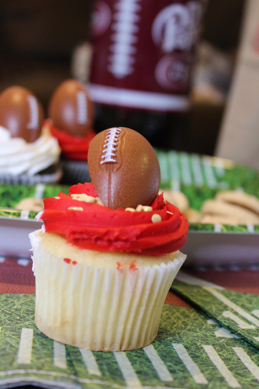 The Seven Types of Friends at Your Big Game&nbsp;Party!